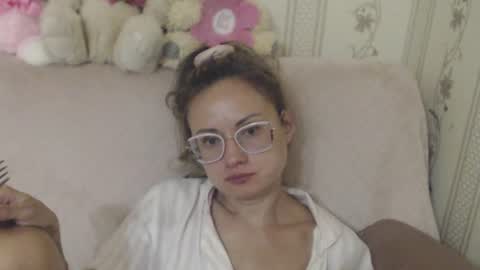 Snapshot of flowercandydoll13 chatting on 07-16-26, 07:31 say meow and send tip online show from 07-16-26, 07:31