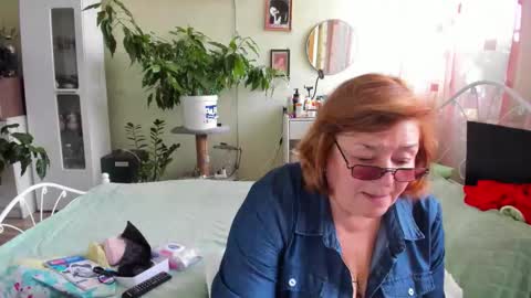 Flowerlower online show from 09-15-25, 06:02