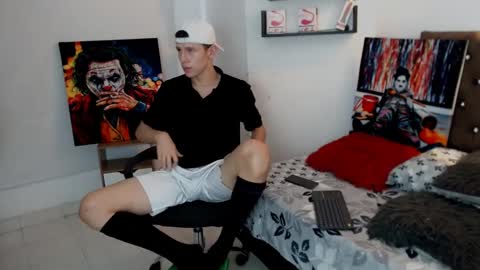 flowers109 online show from 01-31-25, 09:26