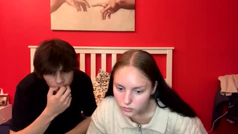 Snapshot of flowerscouple chatting on 09-25-25, 10:46 flowerscouple online show from 09-25-25, 10:46