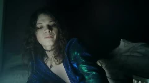 Snapshot of flowpinou chatting on 12-04-25, 07:11 Emmy online show from 12-04-25, 07:11