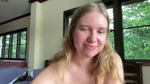 Snapshot of fluffy_bunnyxxx chatting on 03-10-25, 06:49 fluffy_bunnyxxx online show from 03-10-25, 06:49