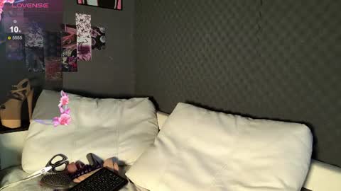 fluffy_cloude online show from 07-30-26, 02:38