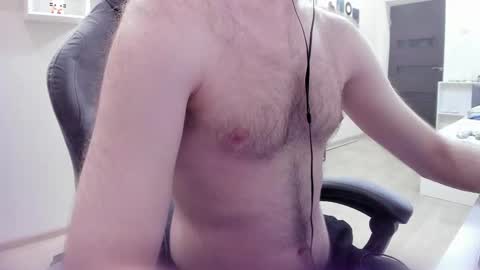 fluffycat  online show from 03-08-25, 01:47