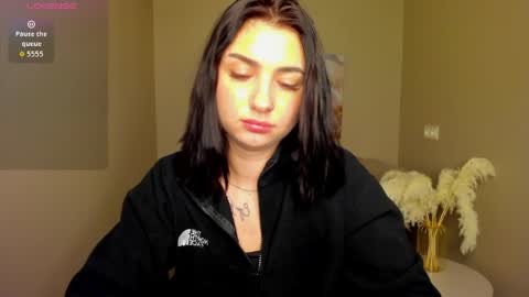 Lina online show from 05-23-26, 12:05