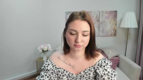 Lina online show from 06-04-26, 12:27