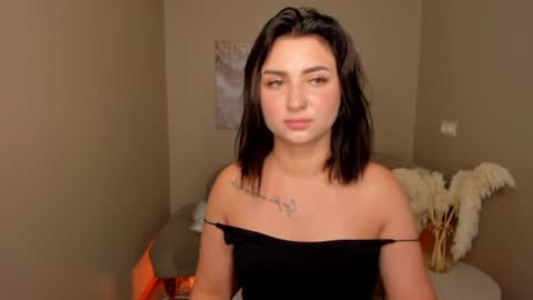 Lina online show from 07-22-26, 12:13