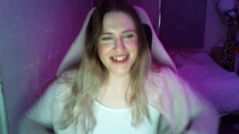 Flux online show from 11-12-25, 02:06