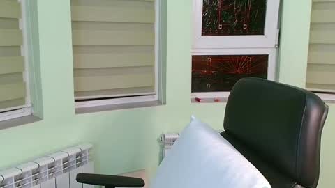 independent model online show from 12-15-24, 07:10