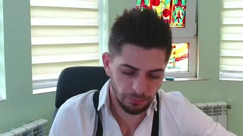 independent model online show from 01-12-25, 10:23