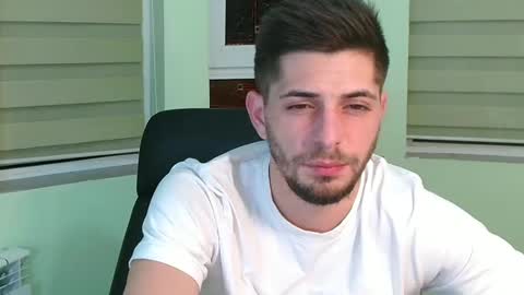 independent model online show from 01-13-25, 08:37