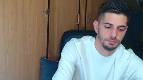 independent model online show from 09-27-25, 04:56