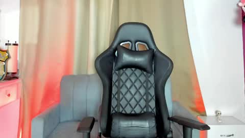 Snapshot of foniland_ chatting on 05-28-26, 02:20 Foni online show from 05-28-26, 02:20