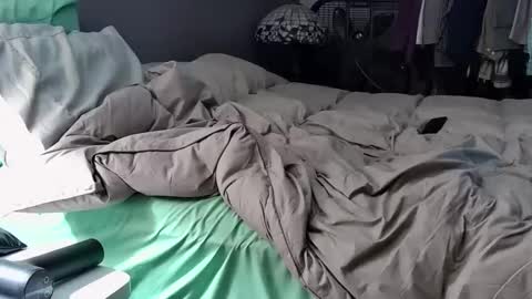 foodforcatfists online show from 12-01-25, 04:28