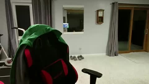 foodforcatfists online show from 01-15-26, 04:17