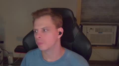 Snapshot of forever_broken chatting on 10-01-25, 05:13 forever_broken online show from 10-01-25, 05:13