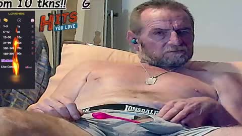 Snapshot of forexxxx_man chatting on 02-17-25, 01:58 doc online show from 02-17-25, 01:58
