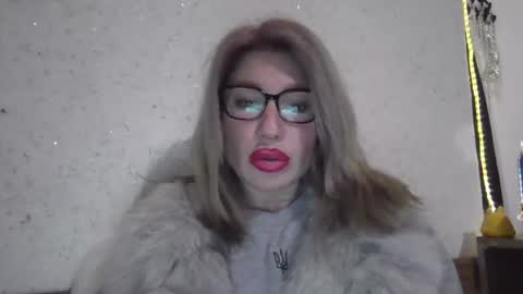 fox_red_lady7 online show from 02-12-26, 03:40