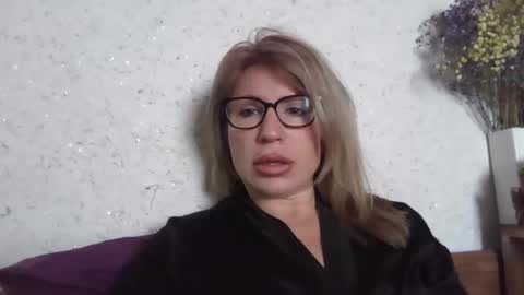 fox_red_lady7 online show from 03-01-26, 10:17