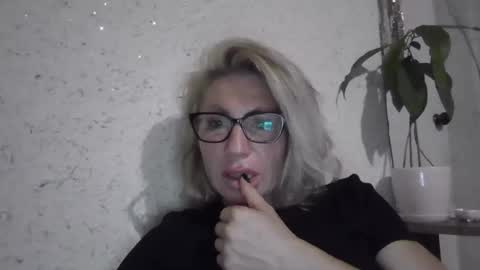 Snapshot of fox_red_lady7 chatting on 05-08-26, 07:30 fox_red_lady7 online show from 05-08-26, 07:30
