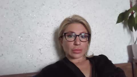 Snapshot of fox_red_lady7 chatting on 05-16-26, 06:21 fox_red_lady7 online show from 05-16-26, 06:21