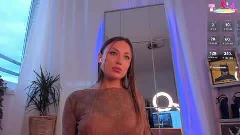 Snapshot of foxe_sailey chatting on 05-19-26, 05:41 Fox love you online show from 05-19-26, 05:41