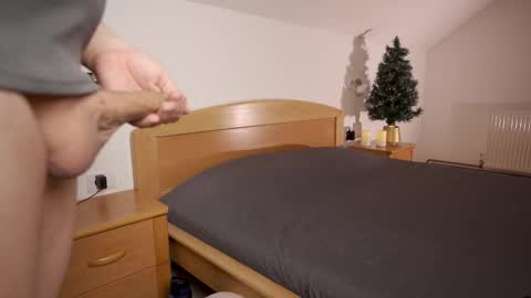 CUSTOM PHOTOS AND VIDEOS -  online show from 12-16-25, 10:31