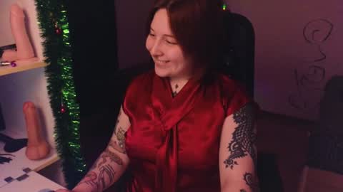 Snapshot of foxgirlandmerguis chatting on 12-31-24, 07:51 Belinda online show from 12-31-24, 07:51