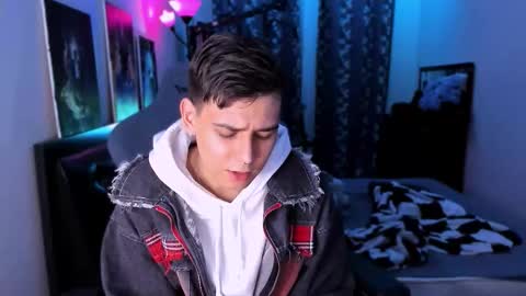 Foxicfu online show from 09-27-25, 02:11