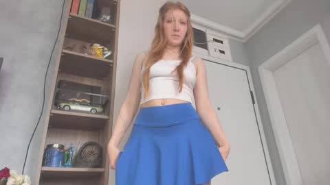 Hello world Feel free to follow  online show from 05-12-26, 08:44