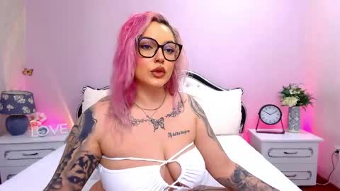 Clarise online show from 04-14-26, 05:08