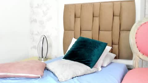 Foxy online show from 01-05-25, 03:02