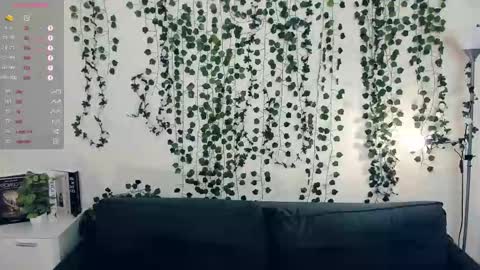 Snapshot of foxy_blush chatting on 11-07-25, 07:14 Eva online show from 11-07-25, 07:14