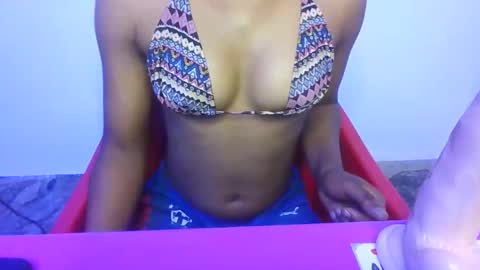foxy_candy01 online show from 02-10-26, 06:39