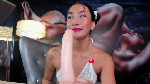 Snapshot of foxy_vilma chatting on 07-11-26, 06:10 Miss Vilma online show from 07-11-26, 06:10
