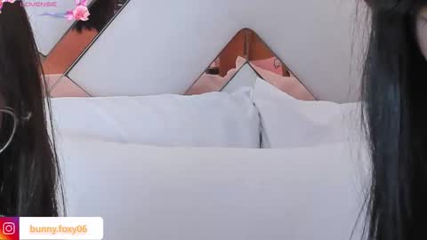 FOXY AND BUNNY online show from 11-04-25, 11:37