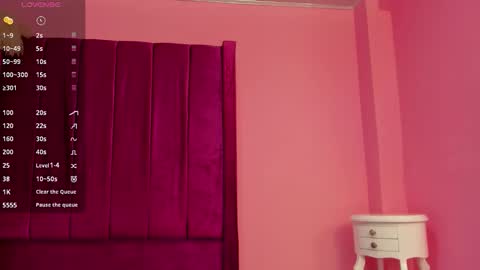 foxyhillx online show from 12-18-25, 08:04