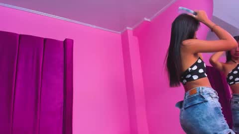 foxyhillx online show from 01-07-26, 08:33