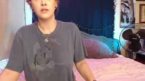 Snapshot of foxymalloryknoxy69 chatting on 07-08-26, 07:24 Mallory Koxx online show from 07-08-26, 07:24