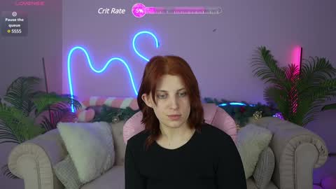 Snapshot of foxyrayy chatting on 01-10-25, 12:47 F O X online show from 01-10-25, 12:47