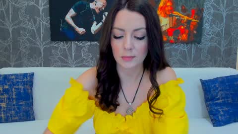Snapshot of foxyx1 chatting on 01-12-25, 03:36 Foxy online show from 01-12-25, 03:36