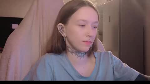 Snapshot of fran_bow chatting on 02-05-26, 08:13 fran_bow online show from 02-05-26, 08:13