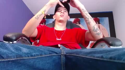 Snapshot of fran_boy_ chatting on 12-03-24, 04:50 Fran online show from 12-03-24, 04:50