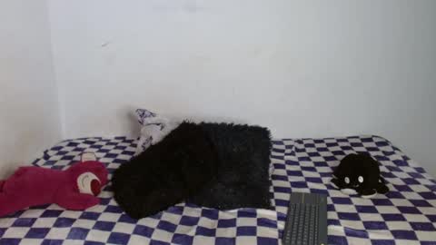 Snapshot of frances_ka chatting on 10-11-25, 12:54 francesca  online show from 10-11-25, 12:54