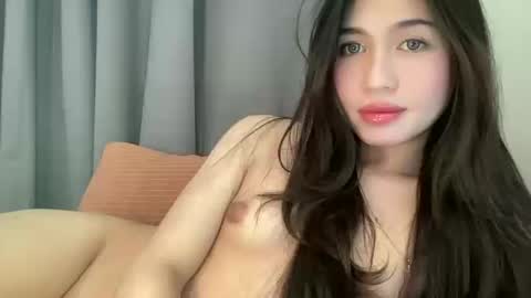 Snapshot of francine_moore chatting on 10-08-25, 03:48 Francine online show from 10-08-25, 03:48