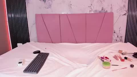 Laura online show from 03-20-26, 08:35