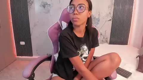 Laura online show from 06-27-26, 07:30