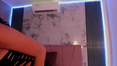 Laura online show from 07-25-26, 07:00