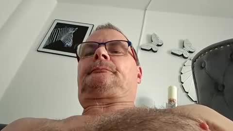 Snapshot of franciscomalin chatting on 06-21-26, 06:21 franciscomalin online show from 06-21-26, 06:21