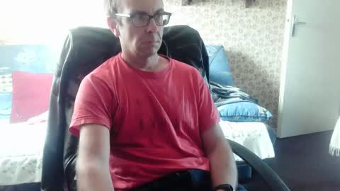 franck143544 online show from 10-02-25, 08:10